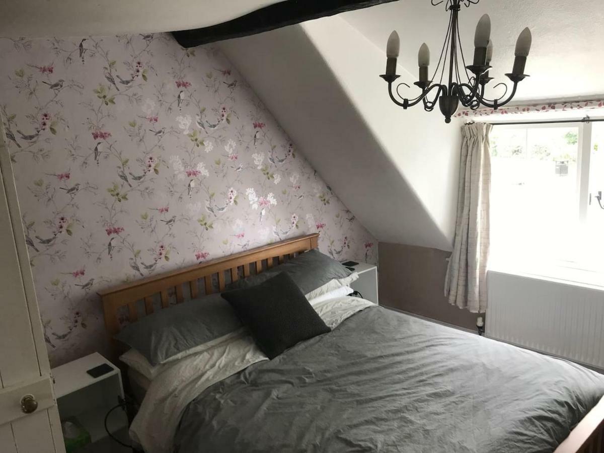 Ham Tree Cottage Trowbridge Exterior photo